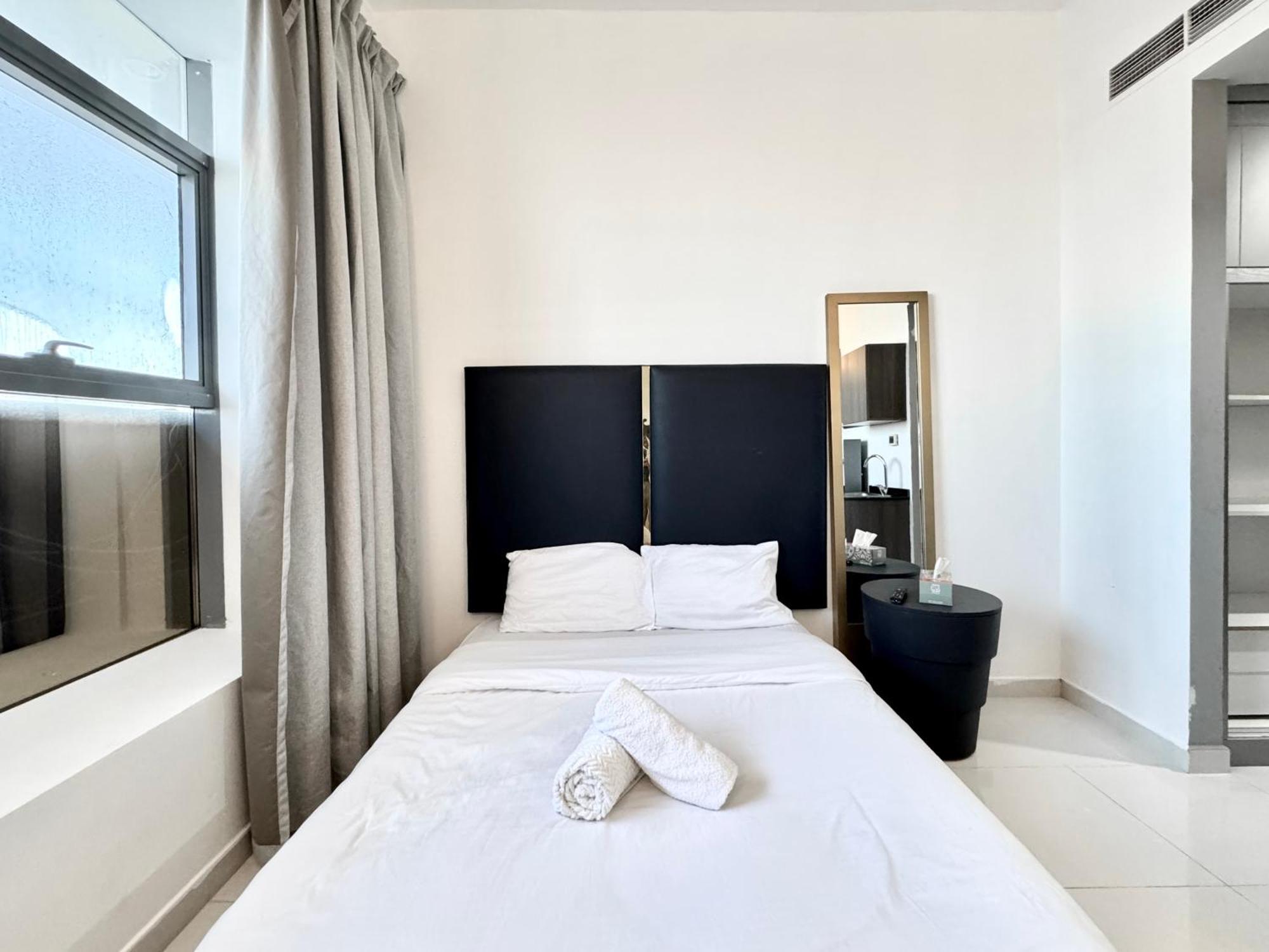 Al Manara Classic Deluxe Sheikh Zayed Rd Dubai